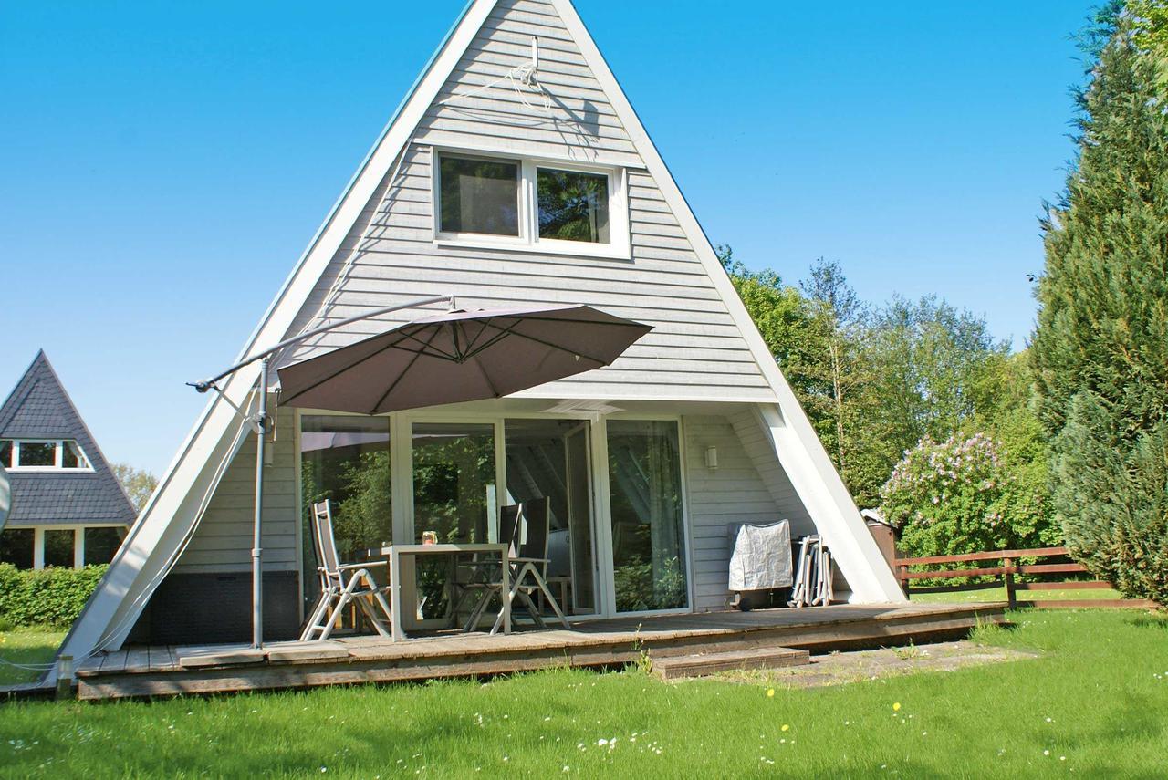 Villa Zeltdachhaus mit moderner Ausstattung Damp Exterior foto